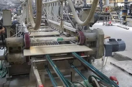 陶瓷廠異味大、被投訴，潔匠現(xiàn)場抽取廢氣做檢測、研制有效除臭劑！