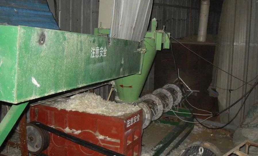 羽毛粉加工腥味、苦味、惡臭味混雜，看工業(yè)除臭劑如何快速除臭！