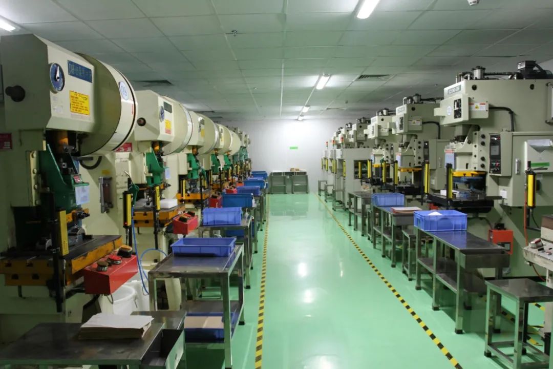 五金加工廠有機廢氣異味控制，Dejing的凈?除臭劑如何做到？.jpg
