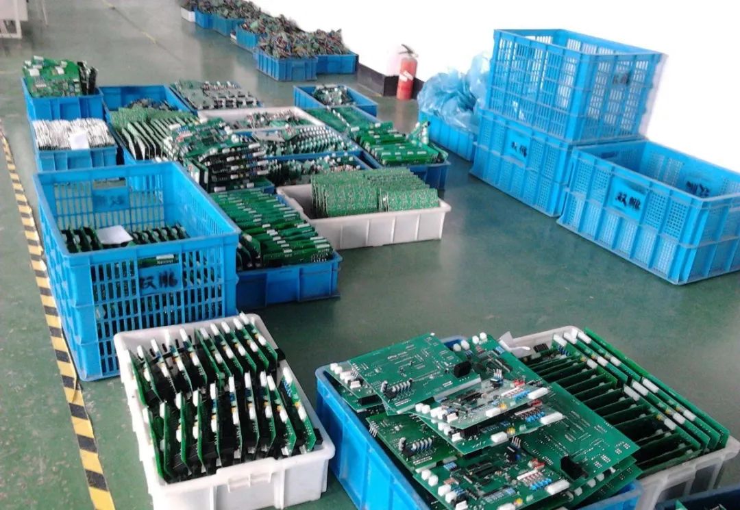 電子工業(yè)廢氣VOCs污染如何治理？的凈-異味控制劑還原綠色健康呼吸！.jpg